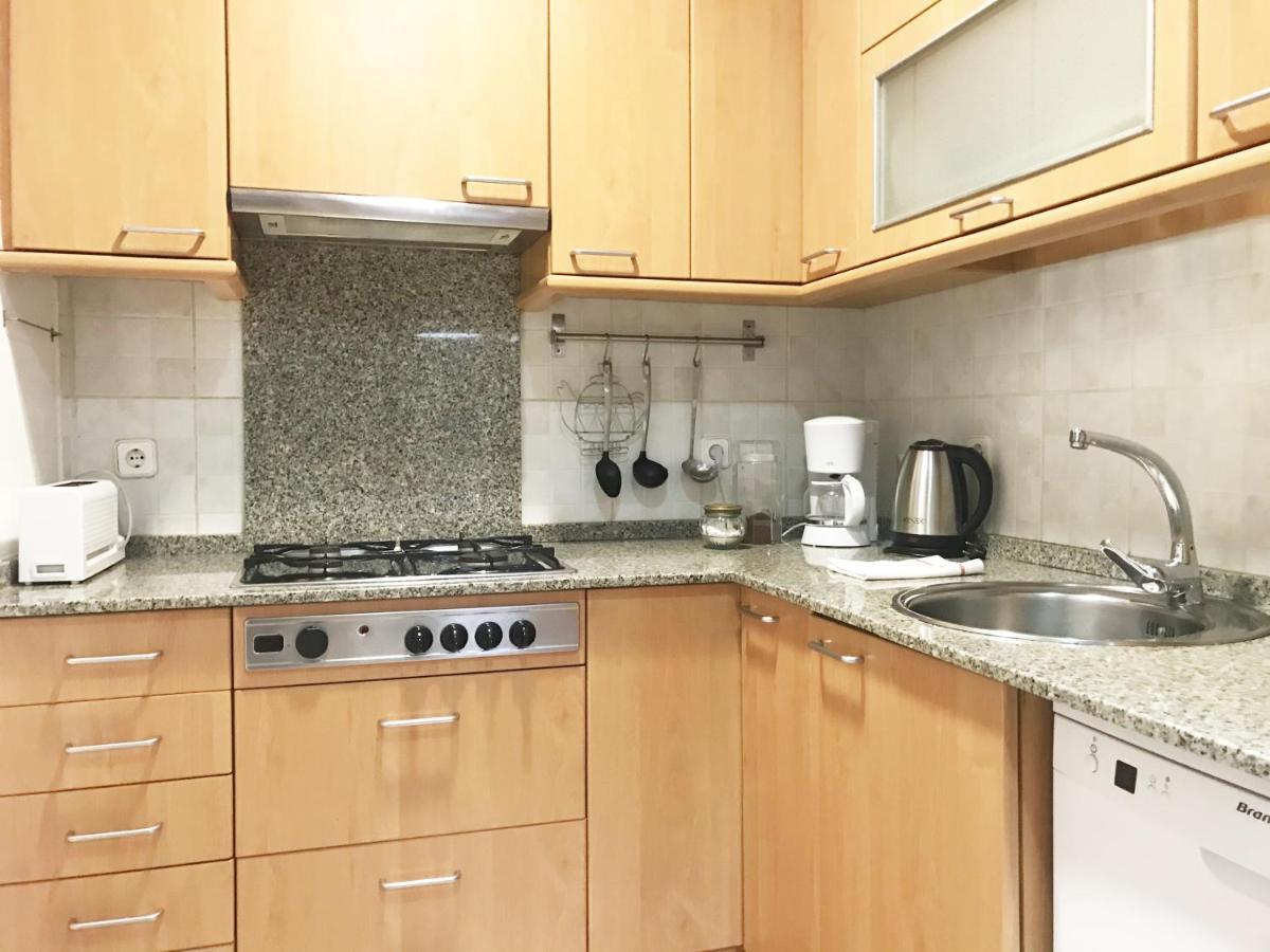 Lovely Apartment at Park Güell Barcelona Exterior foto